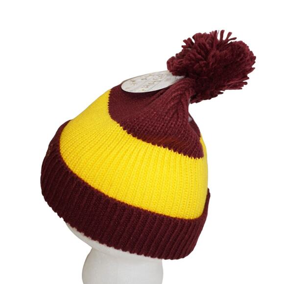 Harry Potter Platform 9 3/4 Beanie Cap - Winter Toque Knit Hat w/ Pom - One Size - Picture 4 of 5